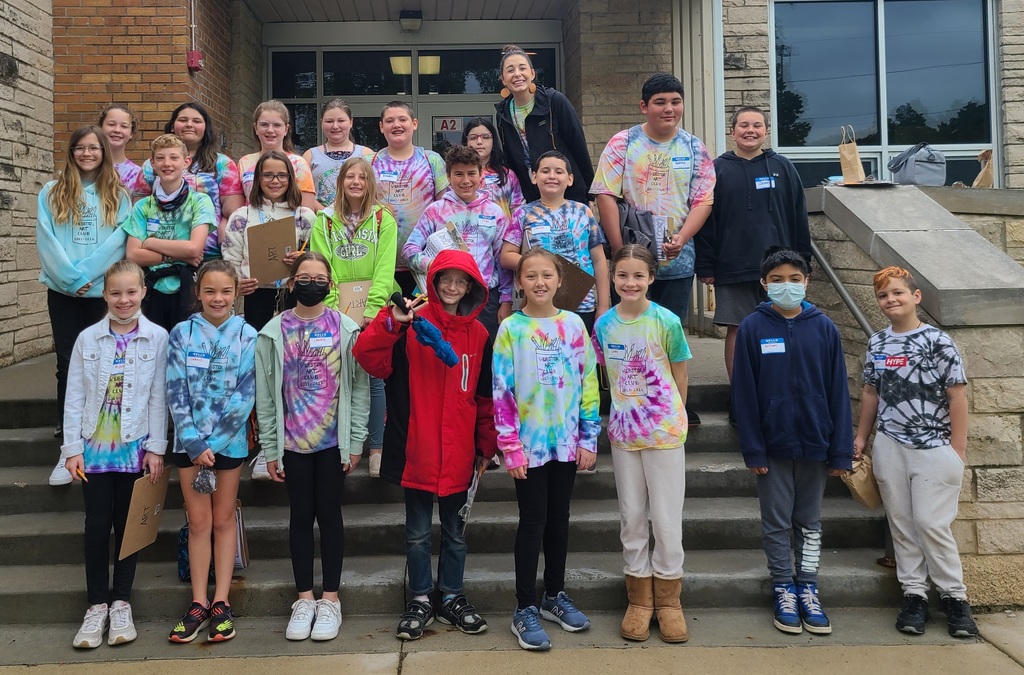 Students with tie-dyed t-shirts