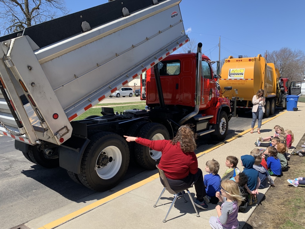 children learning about trucks