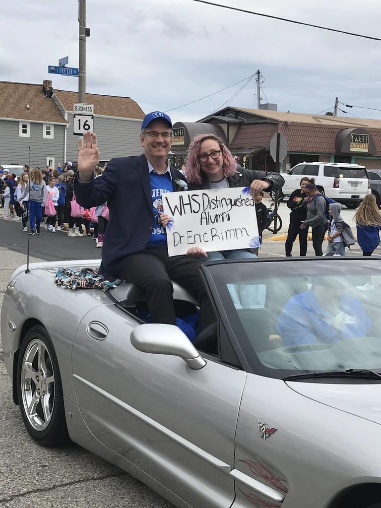Dr. Rimm and daughter in the HOCO parade